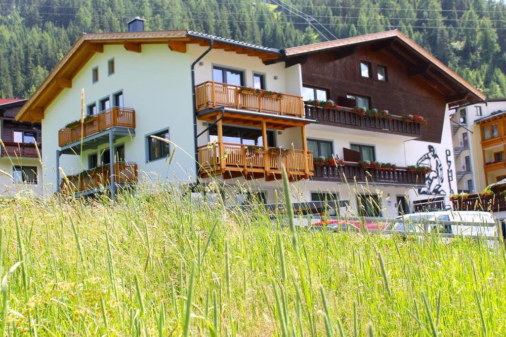 Olympia Privathotel Garni Sankt Jakob in Defereggen Exteriör bild