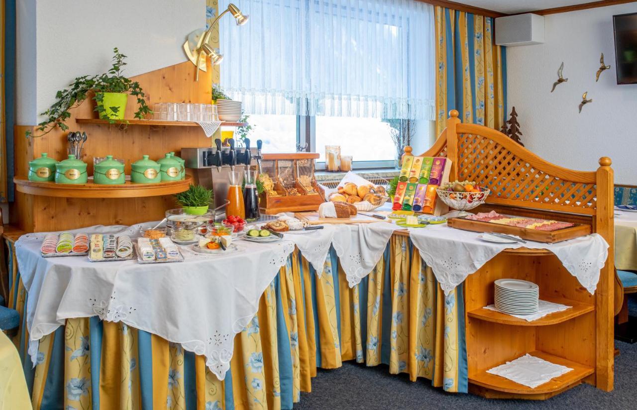 Olympia Privathotel Garni Sankt Jakob in Defereggen Exteriör bild